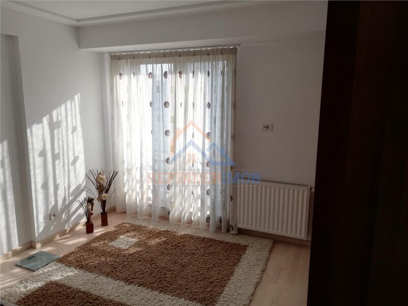 Decebal, apartament de vanzare cu 3 camere,